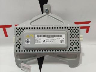 Антенна усилитель AM/FM Tesla Model Y 1 поколение 2021, 1527974-00-C