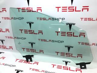 стекло двери передней правой Tesla Model X 1 поколение 2018, 1028823-00-J