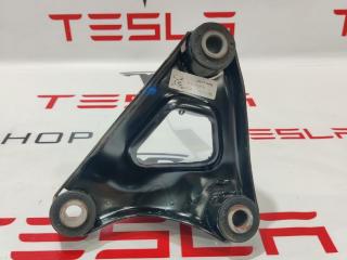 кронштейн двигателя Tesla Model Y 1 поколение 2021, 1111521-00-B, 1110233-00-C