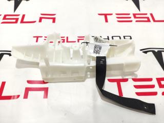 Кронштейн накладки, стойки В Tesla Model Y 1 поколение 2021, 1494611-96-C
