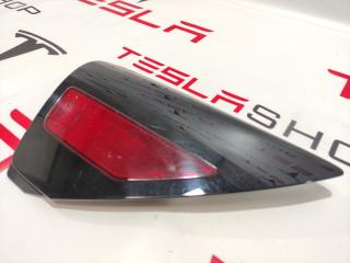 Отражатель фонаря на заднем крыле Tesla Model Y 1 поколение 2021, 1518783-00-A