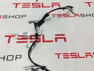 разъем (фишка) проводки Tesla Model S 1 поколение [2-й рестайлинг] 2022, 1613819-98-F