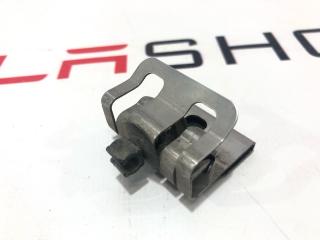 Клипса бокса Tesla Model S 1 поколение (2012 - 2016), 1009509-00-B