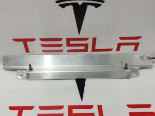 планка под капот Tesla Model S 1 поколение [2-й рестайлинг] 2022, 1617457-00-B