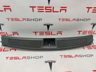 Отделка багажника пластик (под замок) Tesla Model S 1 поколение [рестайлинг] 2018, 1010824-01-D