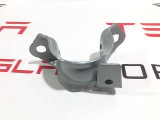 Кронштейн крепления (скоба) стабилизатора Tesla Model 3 1 поколение 2021, 1144381-00-B, 1044388-00-B, 1144387-00-B