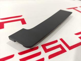 Заглушка обшивки (карты) двери Tesla Model S 1 поколение [2-й рестайлинг] 2022, 1566145-00-A, 1599719-00-A-1