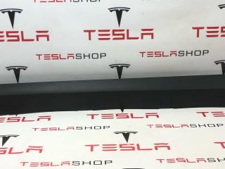 Накладка порога рокерной панели Tesla Model X 1 поколение 2021, 1035096-00-D, 1034218-00-B