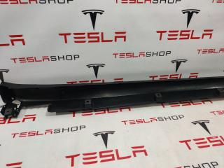 Накладка порога рокерной панели Tesla Model X 1 поколение 2021, 1035096-00-D, 1034218-00-B