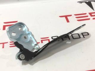 петля капота правая Tesla Model 3 1 поколение 2021, 1098793-00-C