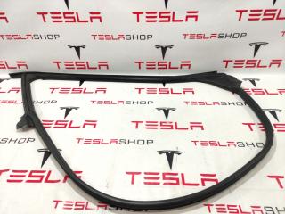 Уплотнитель проема дверного Tesla Model S 1 поколение [2-й рестайлинг] 2022, 1606733