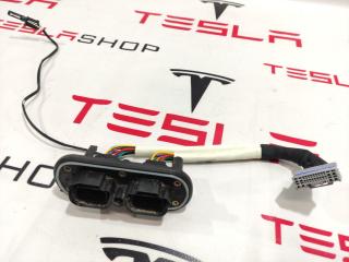 Разъём низковольтный основной батареи Tesla Model X 1 поколение 2018, 1041309-00-F, 1042708-00-F
