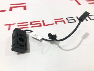 Антенна радио (фильтр) Tesla Model S 1 поколение [2-й рестайлинг] 2022, 1509420-00-C, 1509420-00-D