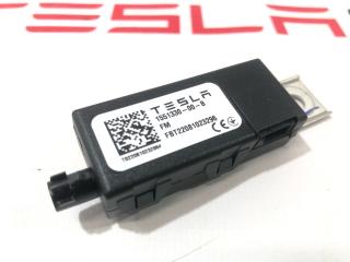 Антенна усилитель AM/FM Tesla Model S 1 поколение [2-й рестайлинг] 2022, 1551330-00-B