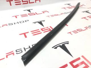 молдинг двери задней левой Tesla Model S 1 поколение [2-й рестайлинг] 2022, 1600177-00-A