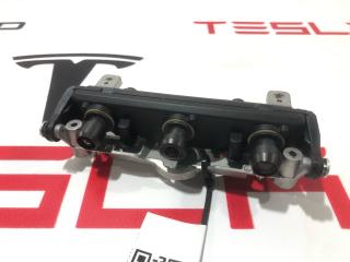 камера переднего обзора Tesla Model S 1 поколение [2-й рестайлинг] 2022, 1593803-00-B