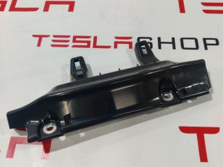Кронштейн накладки, стойки В Tesla Model S 1 поколение [2-й рестайлинг] 2022, 1610830-00-B, 1587369-00-B, 1565765-01-D