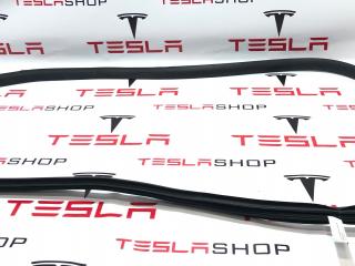 Уплотнитель проема дверного Tesla Model Y 1 поколение 2021, 1497673-00-A