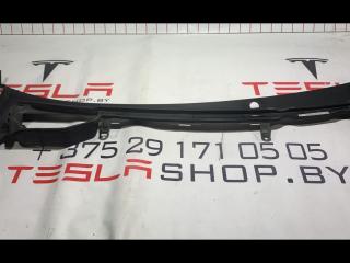Подкапотная накладка стеклоочистителей Tesla Model S 1 поколение 2014, 1008976-00-D