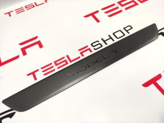 Накладка декоративная порога Tesla Model Y 1 поколение 2021, 1494301-00-A