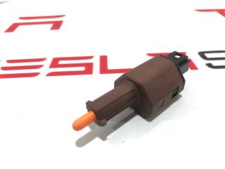 Датчик педали тормоза (лягушка) Tesla Model Y 1 поколение 2021, 1044681-00-B