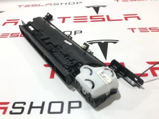 Воздуховод центральной панели Tesla Model Y 1 поколение 2021, 1083320-00-F