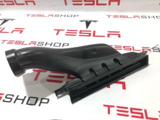 воздуховод печки Tesla Model Y 1 поколение 2021, 1083389-00-D, 1099293-00-A