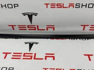молдинг двери передней левой Tesla Model Y 1 поколение 2021, 1495710-99-B, 1495722-00-B, 1495712-00-C