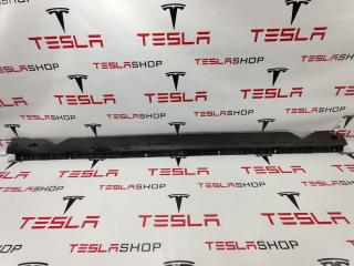 Накладка порога рокерной панели Tesla Model Y 1 поколение 2021, 1497741-00-B, 1497649-00-A