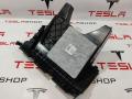 бардачок Tesla Model S 1 поколение (2012 - 2016), 1002295-00-E, 1003327-08-I - фото №4