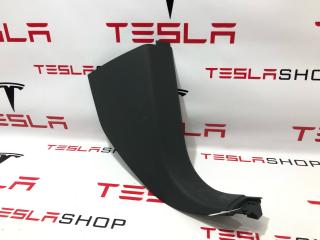 Накладка стойки А Rivian R1T 1 поколение 2022, PT00001353