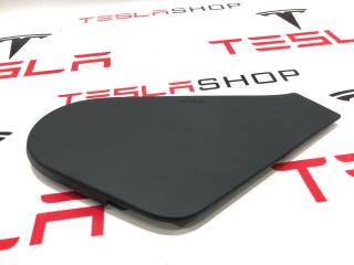 Накладка декоративная сиденья пассажира Rivian R1T 1 поколение 2022, PT00032797E