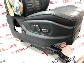 сиденье переднее Rivian R1T 1 поколение 2022, C200030805-H-001