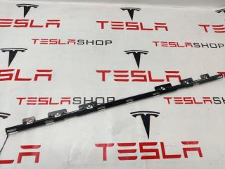 Кронштейн крепления порога Rivian R1T 1 поколение 2022, PT00054345