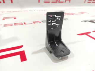 Кронштейн крепления электропроводки Tesla Model X 1 поколение 2018, 1047662-00-C