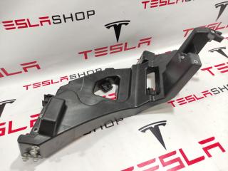 крепление фары правой Tesla Model X 1 поколение 2018, 1043612-00-F, 1048807-00-A