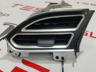 Воздуховод центральной панели (водительский) Tesla Model S 1 поколение (2012 - 2016), 1061731-00-B, 1007834-00-C, 1096877-00-B