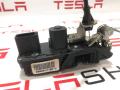 замок двери передней левой Tesla Model S 1 поколение (2012 - 2016), 6008913-00-C, 6006555-00-C - фото №4