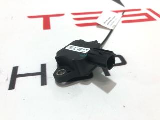 Датчик удара (давления воздуха) Tesla Model S 1 поколение (2012 - 2016), 1005275-00-A