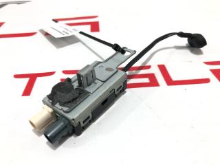 Антенна усилитель AM/FM Tesla Model S 1 поколение (2012 - 2016), 1004793-00-D