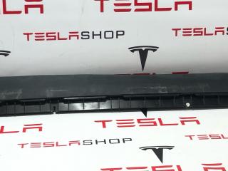 Накладка порога рокерной панели Tesla Model Y 1 поколение 2021, 1497745-00-C, 1497650-00-B
