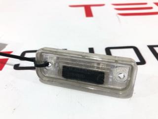 подсветка номера Tesla Model S 1 поколение (2012 - 2016), 1034341-00-B, A2038200256