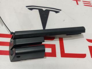 Заглушка салазки сиденья Tesla Model S 1 поколение (2012 - 2016), 1031676-00-A