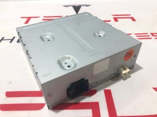Радио FM/HD/XM Tesla Model S 1 поколение (2012 - 2016), 1004787-01-E