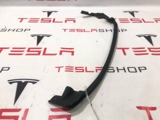 Уплотнитель задней двери Tesla Model S 1 поколение (2012 - 2016), 1005423-00-D