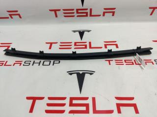 Уплотнитель стекла внутренний двери Tesla Model S 1 поколение (2012 - 2016), 1038408-00-A