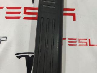 Панель для отдыха ноги водителя Tesla Model S 1 поколение (2012 - 2016), 6005968-00-C