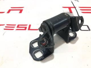 петля двери Tesla Model S 1 поколение (2012 - 2016), 6009549-00-F