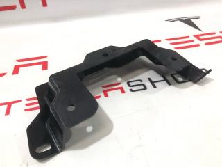 Кронштейн модулей стояночного тормоза, парктроников Tesla Model S 1 поколение (2012 - 2016), 1008901-00-B