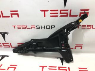 Кронштейн внутренний стойки C Tesla Model S 1 поколение (2012 - 2016), 1009272-00-D